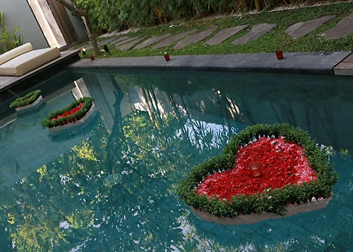 Hu'u * Seminyak