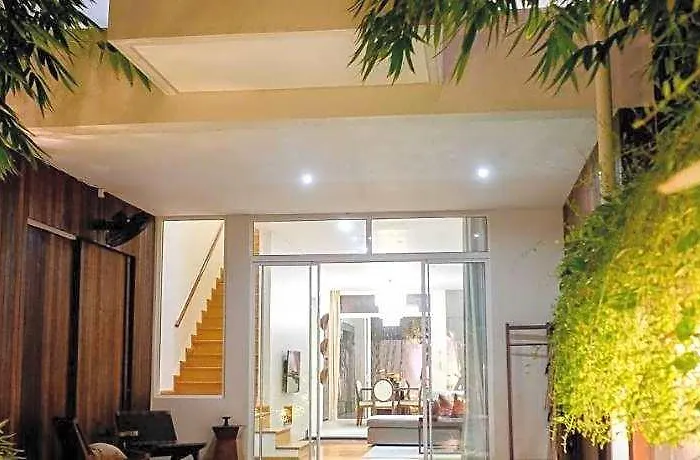 Hu'u * Seminyak