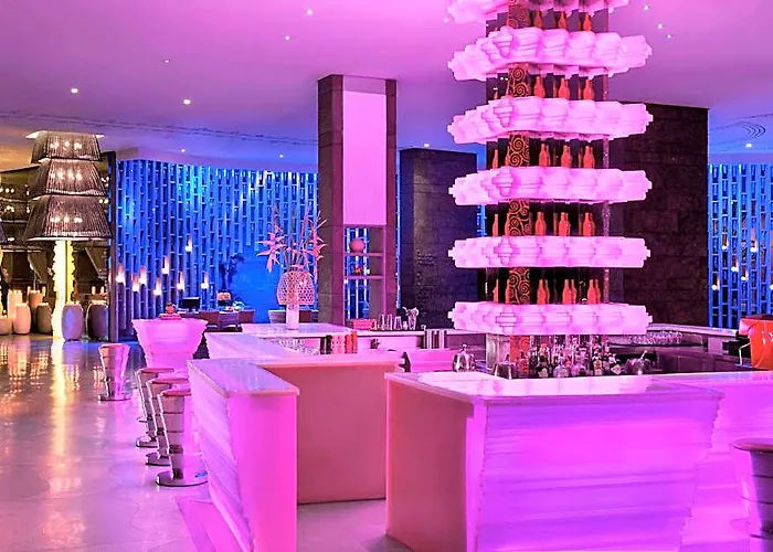 Hu'u * Seminyak (Bali)